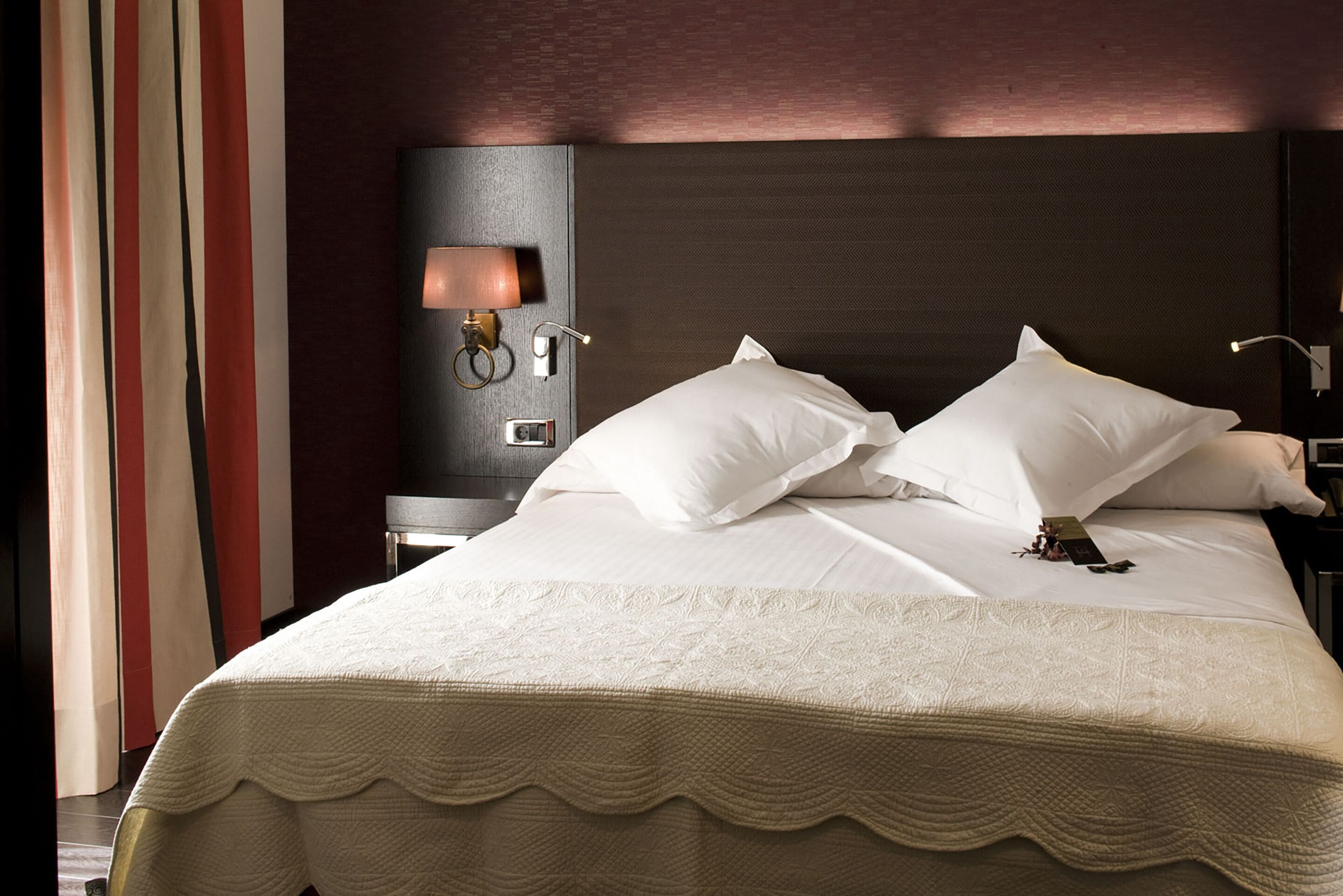 standard double or twin room | 1 bedroom, premium bedding, minibar, in-room safe