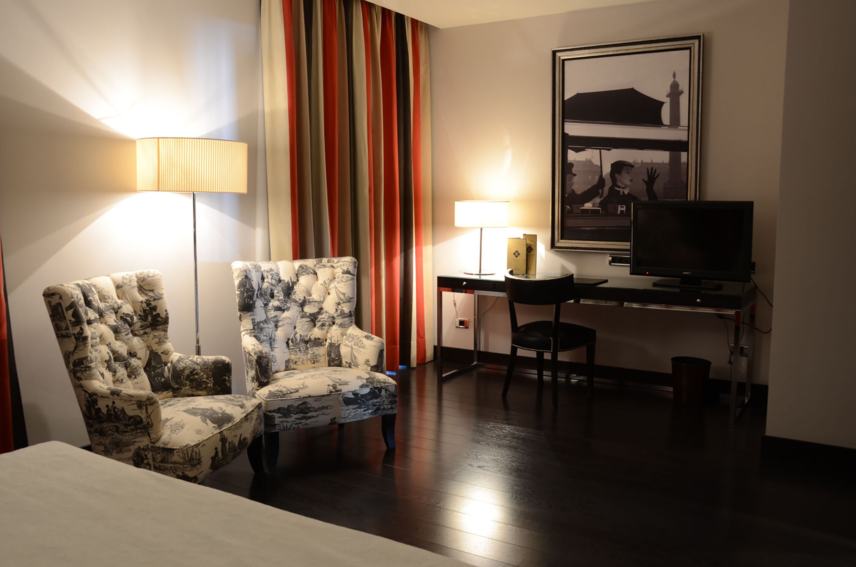superior room | 1 bedroom, premium bedding, minibar, in-room safe