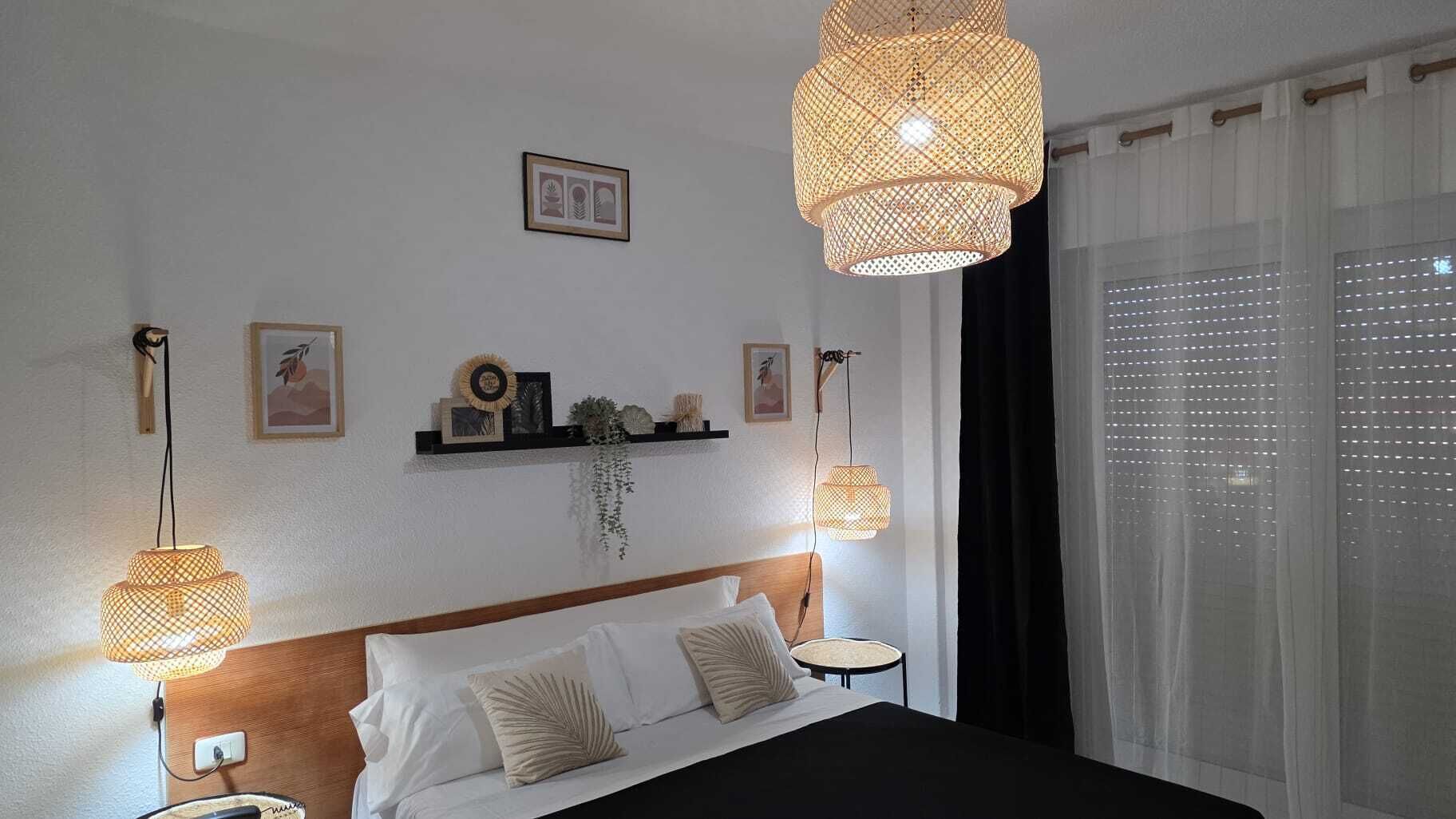 Desk, WiFi, bed sheets