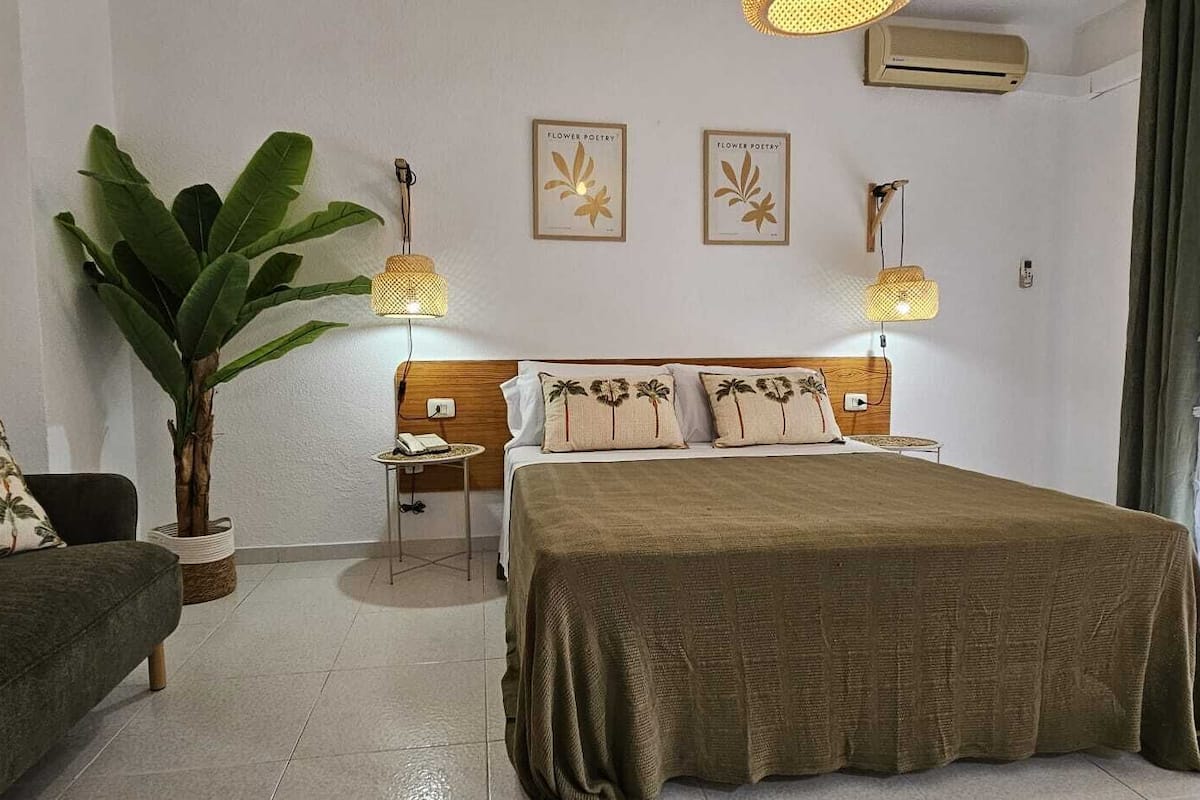 Superior Double Room | Desk, WiFi, bed sheets