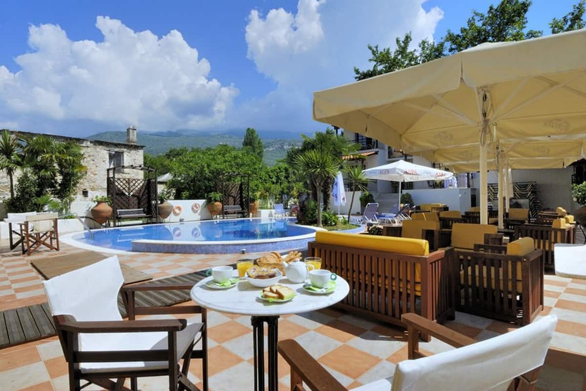 triple room, ground floor | terrace/patio