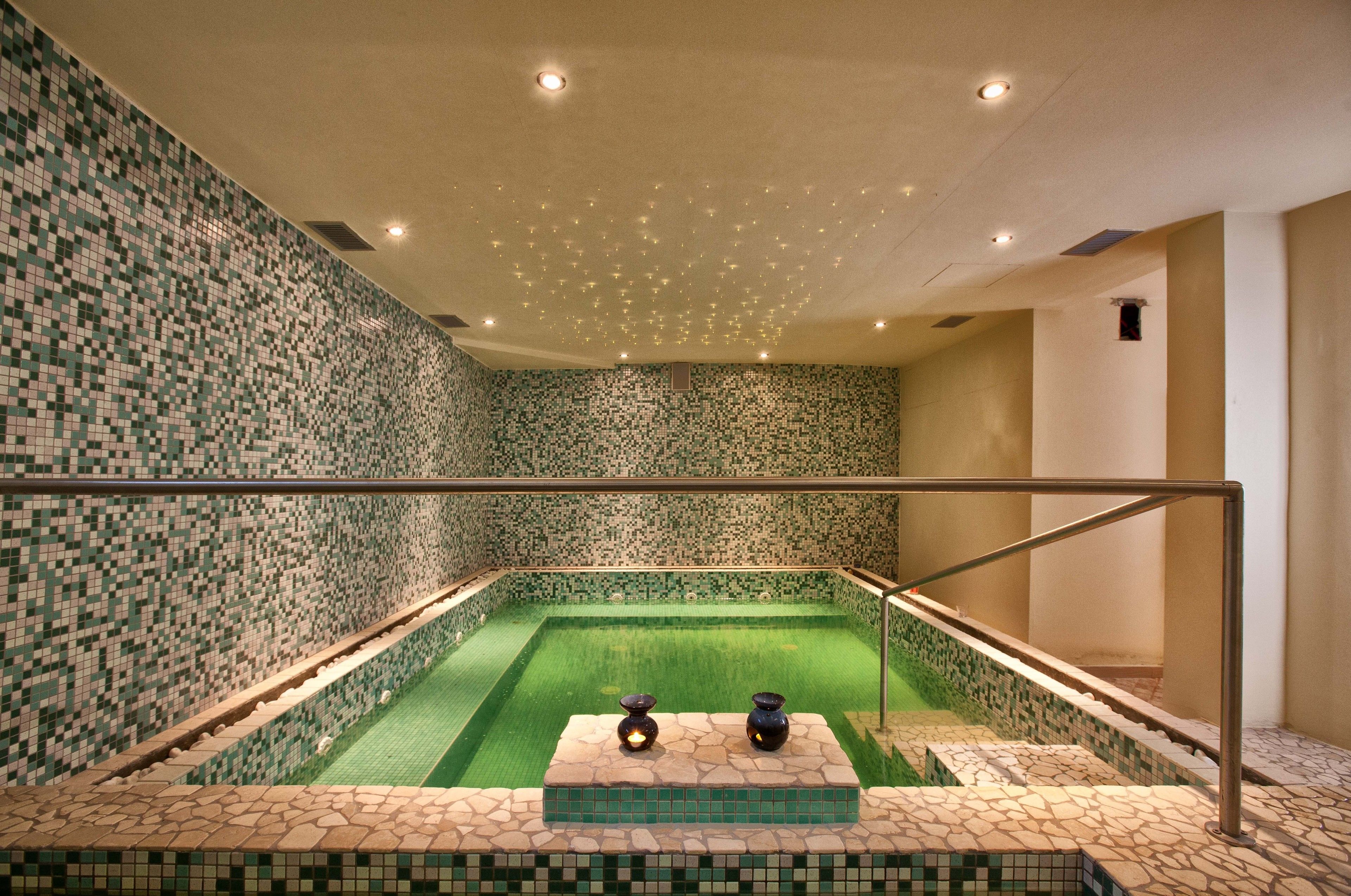 outdoor pool, pool umbrellas, pool loungers