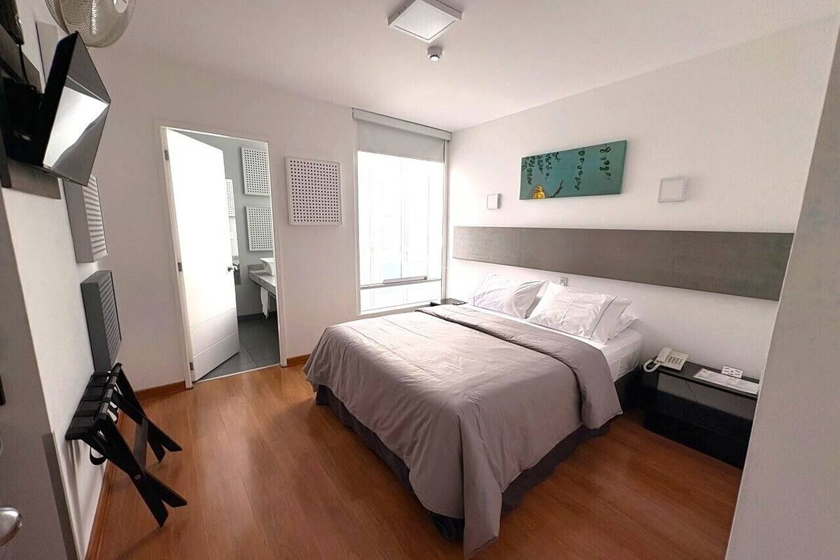 Comfort-Doppelzimmer | Pillowtop-Betten, Zimmersafe, laptopgeeigneter Arbeitsplatz