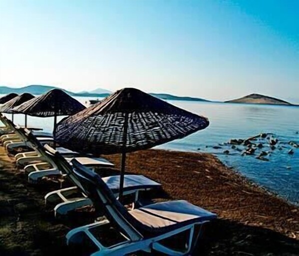 On the beach, snorkelling - Yilmaz Hotel (Bodrum)