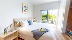 Habitació superior, balcó | Roba de llit d'alta qualitat i decoració individual 