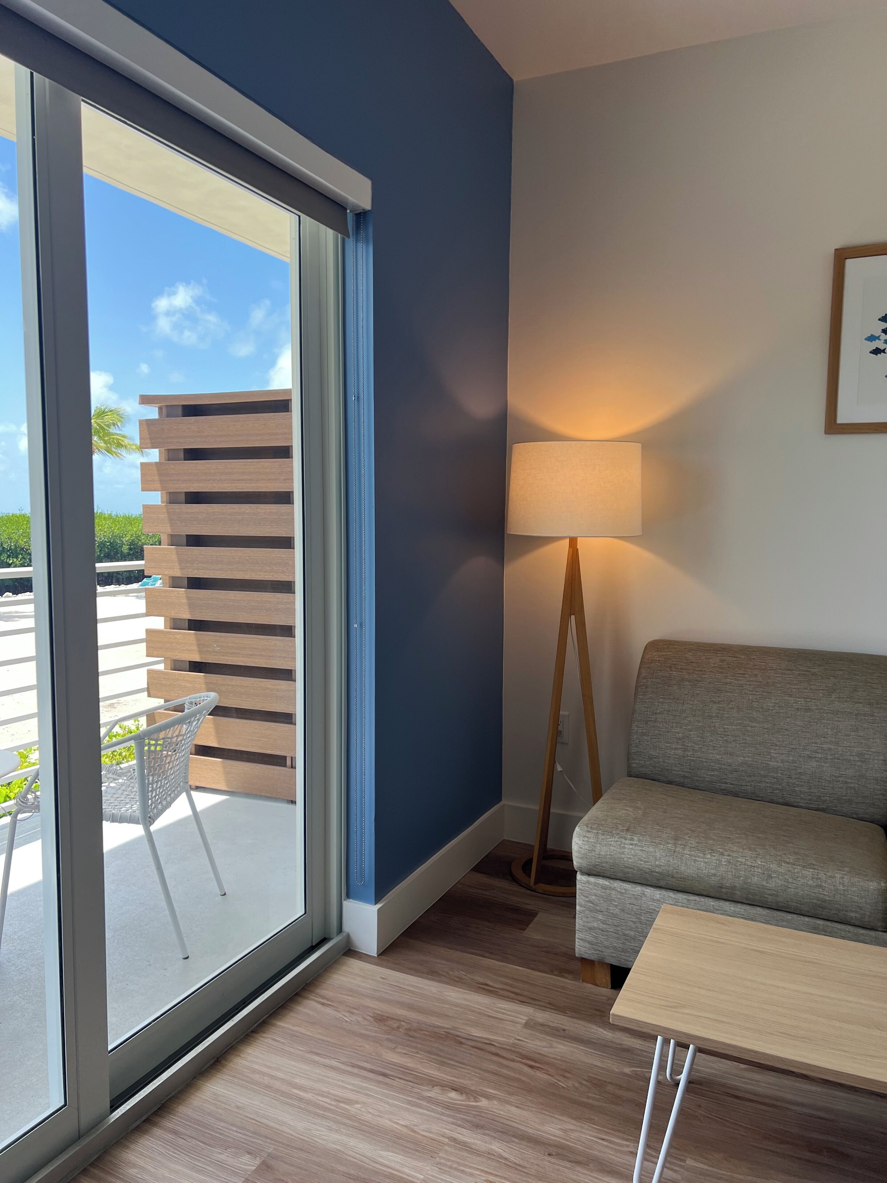 King Room with Balcony | Literie de qualité, rideaux d’obscurcissement, fer et planche à repasser