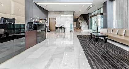 Eurostars Executive Hotel