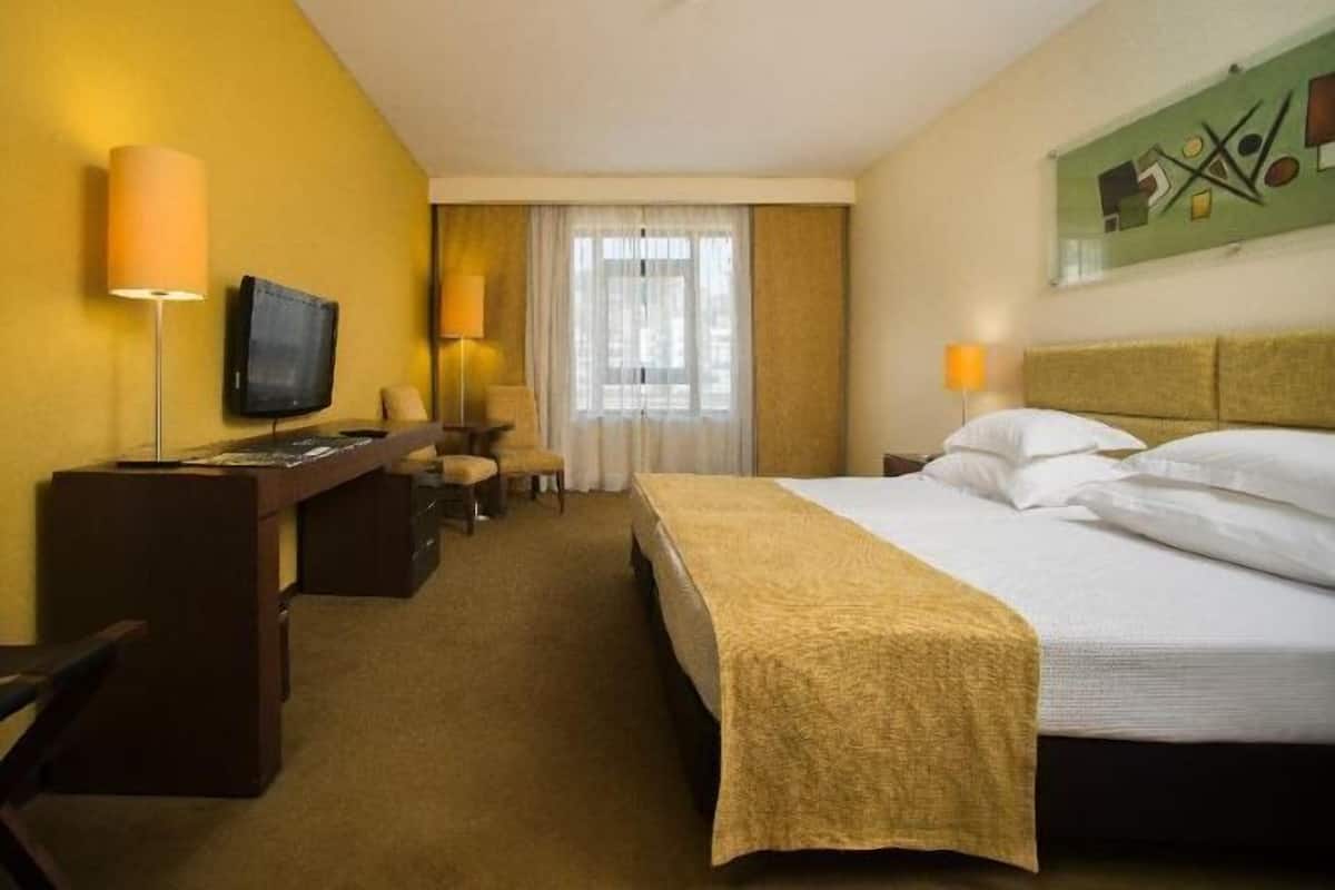 1 bedroom, minibar, in-room safe, desk
