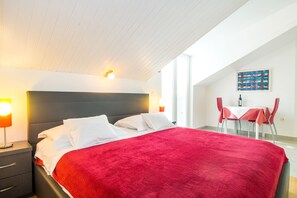 Studio, Balcony, Sea View (2 pax) | Room amenity