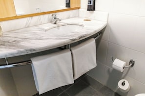 Ducha, cabezal de ducha tipo lluvia, artículos de tocador gratuitos