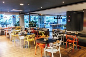 Daily buffet breakfast (BRL 45 per person)