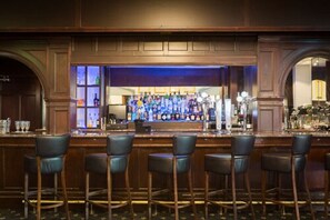 Bar (on property) - De Rougemont Manor Hotel & Suites (Brentwood)