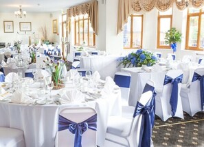 Banquet hall - De Rougemont Manor Hotel & Suites (Brentwood)