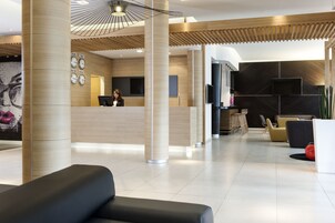 Mostrador para check-in y check-out