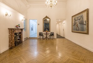 Lobby - Crisol Mundial (Buenos Aires)