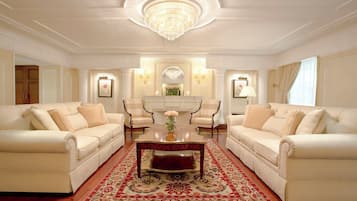 Dana Duplex Luxury Suite | Living area | Smart TV