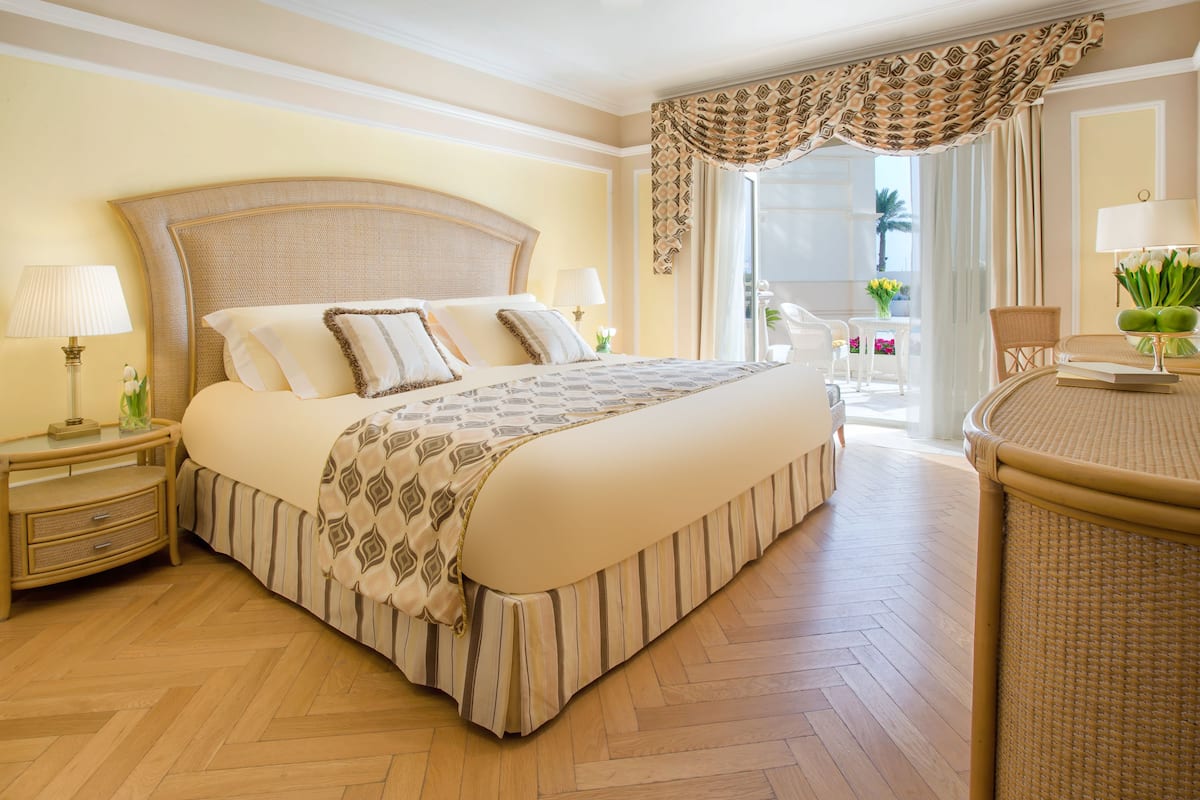 Lanai Room