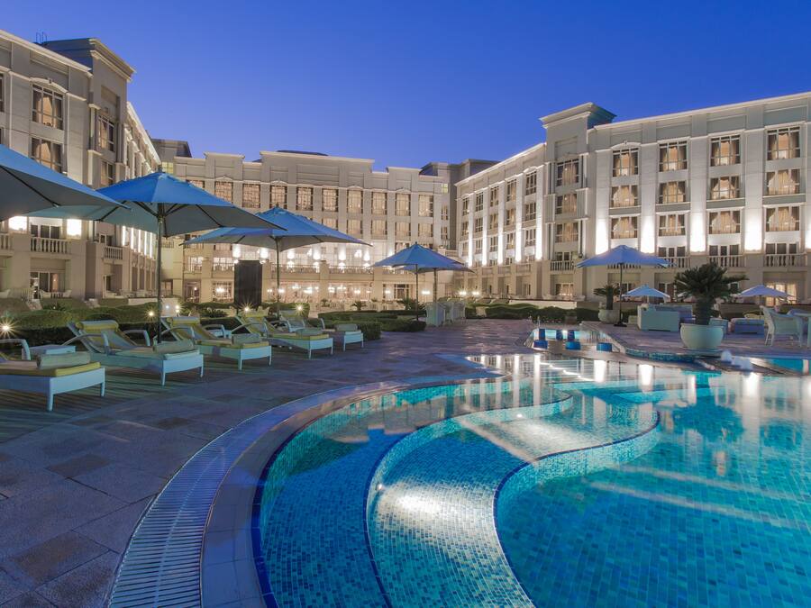 5 buitenzwembaden, zwembadcabana's (toeslag)