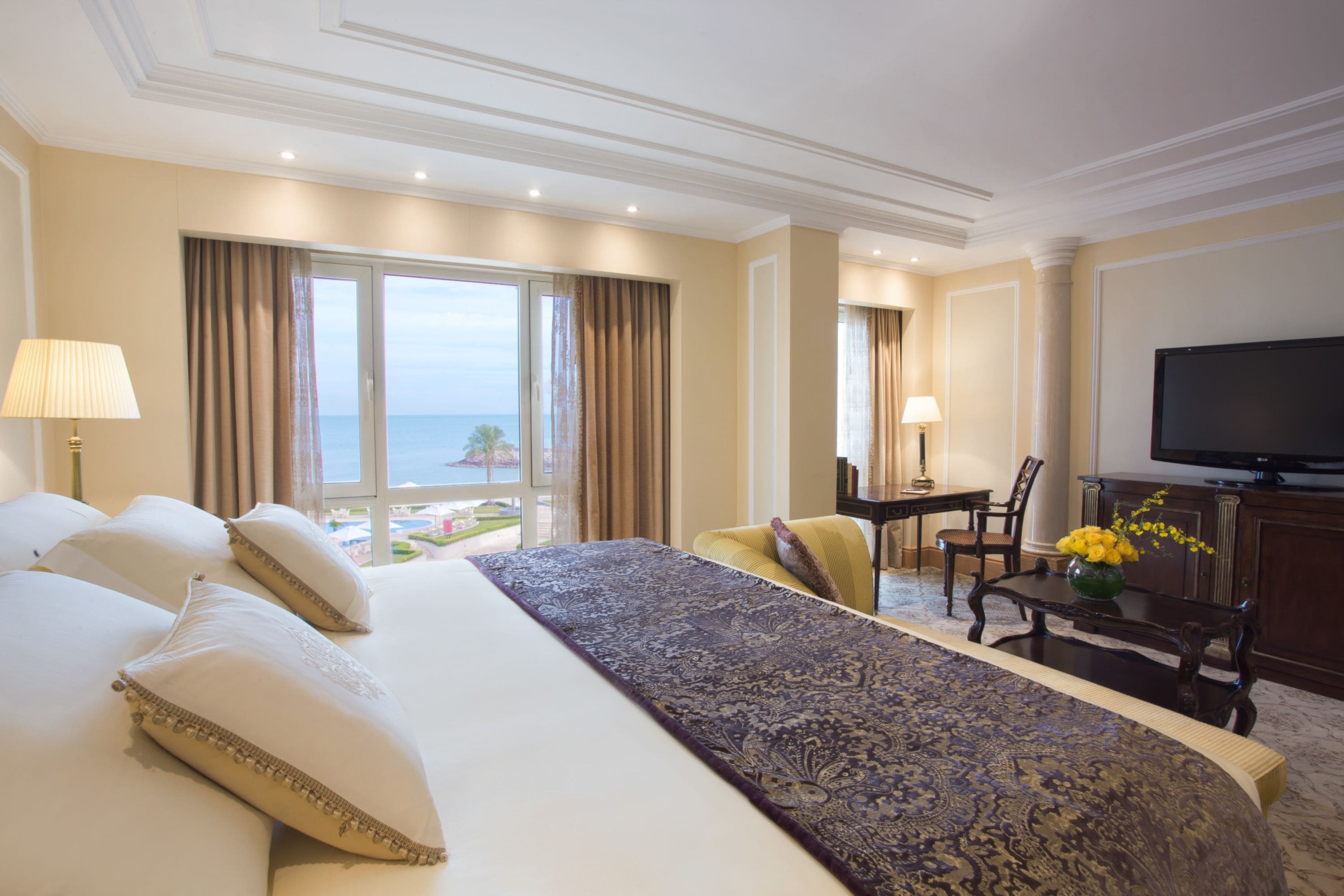 regency suite | minibar, in-room safe, desk, soundproofing