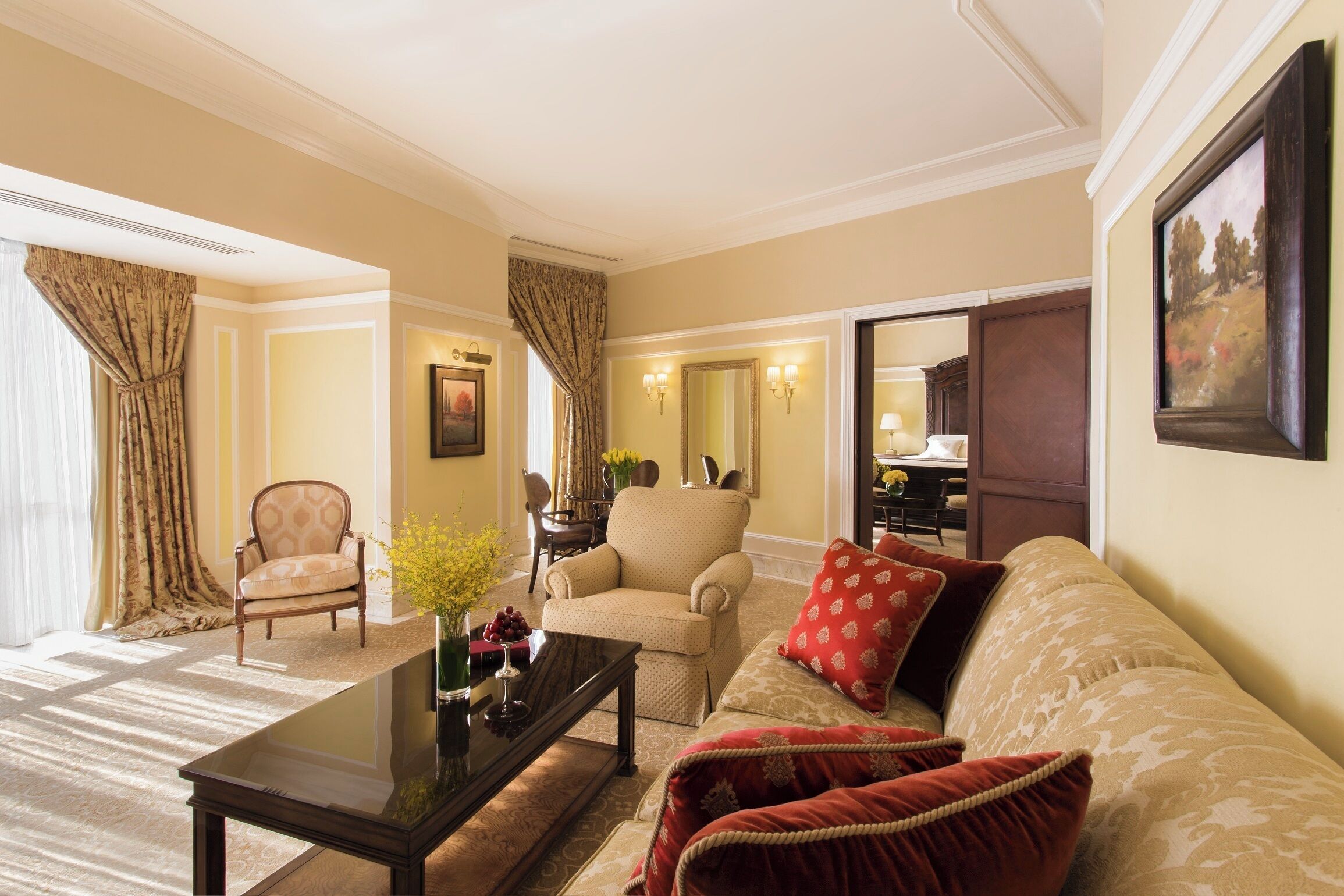 Suite, strandutsikt (Beach&Pool View)) | Oppholdsområde | Smart-TV