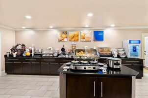 Desayuno continental incluido todos los días 