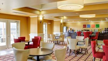 Tägliches inbegriffenes kontinentales Frühstück