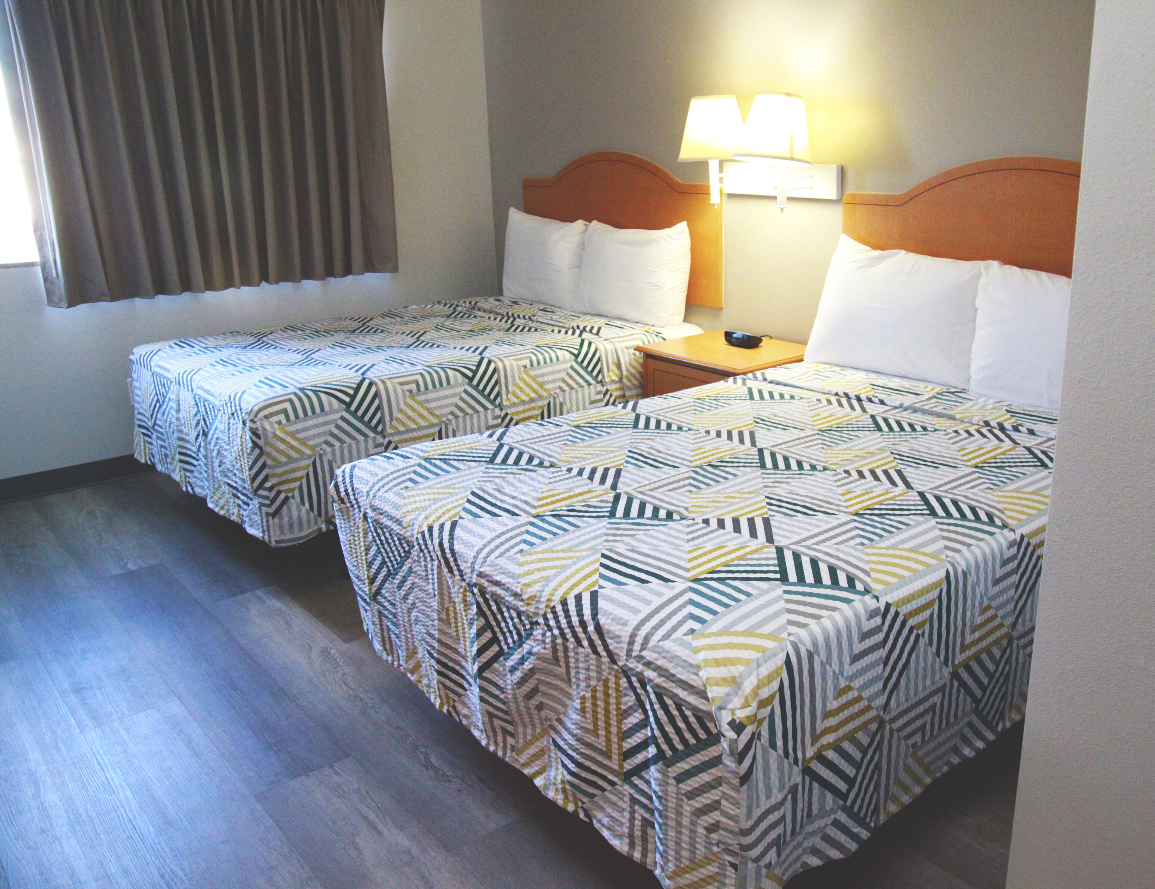 Laptop workspace, blackout drapes, iron/ironing board, free WiFi