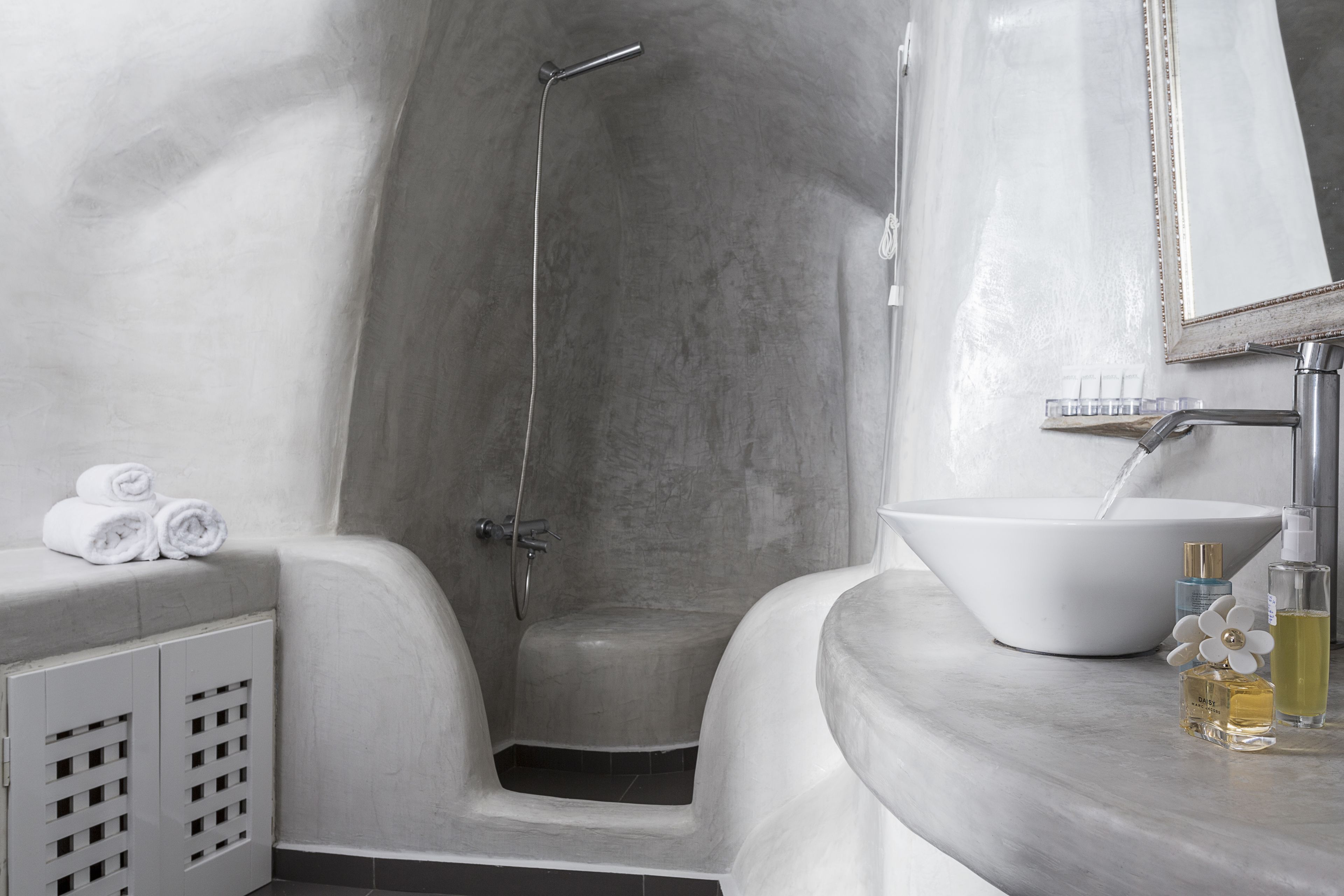 Photo - Aroma Suites