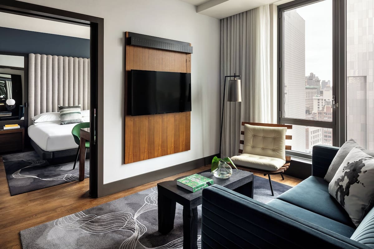 Frette Italian sheets, premium bedding, pillowtop beds, minibar