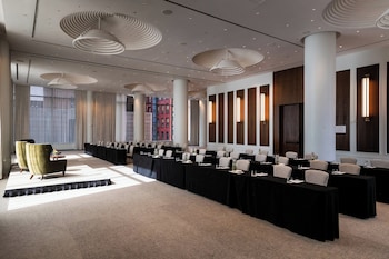 Meeting space at Kimpton Hotel Eventi by IHG