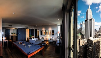 1 bedroom, Frette Italian sheets, premium bedding, pillowtop beds at Kimpton Hotel Eventi by IHG