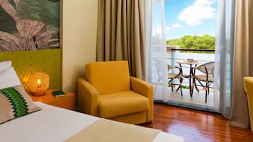 Superior double room with sea view balcony | 1 chambre, minibar, coffres-forts dans les chambres, bureau