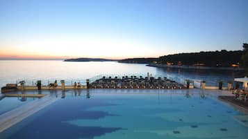 Seasonal outdoor pool