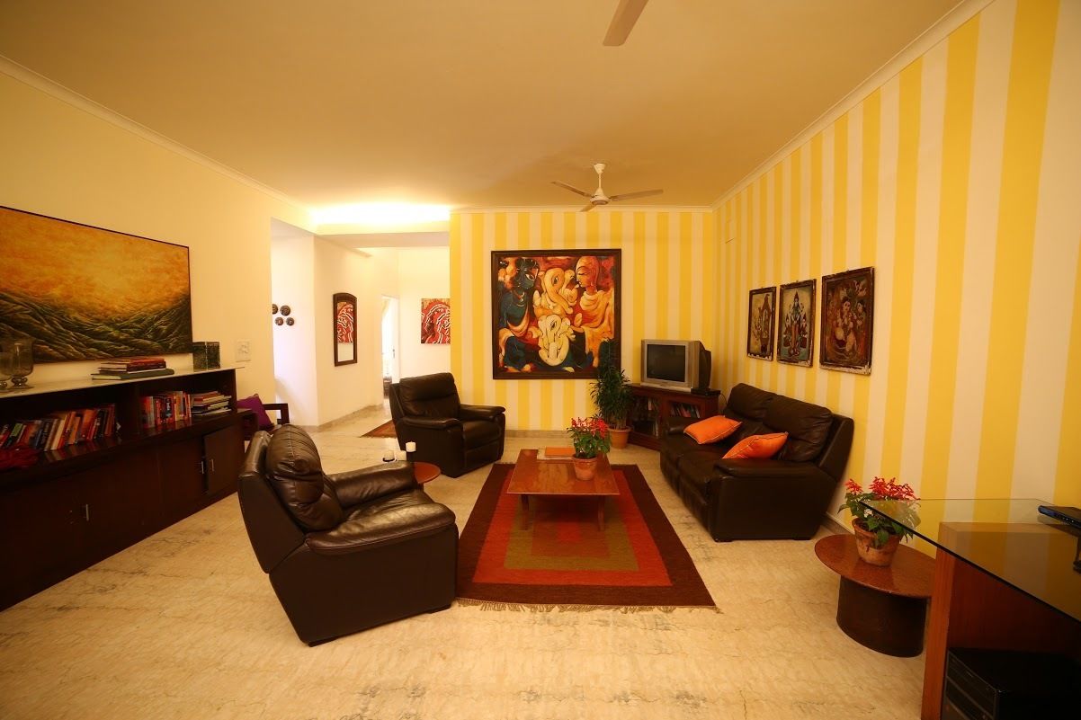 24 インチの薄型テレビ (ケーブル放送視聴可)、テレビ