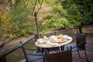 Breakfast area - Selous Serena Camp (Selous Game Reserve)