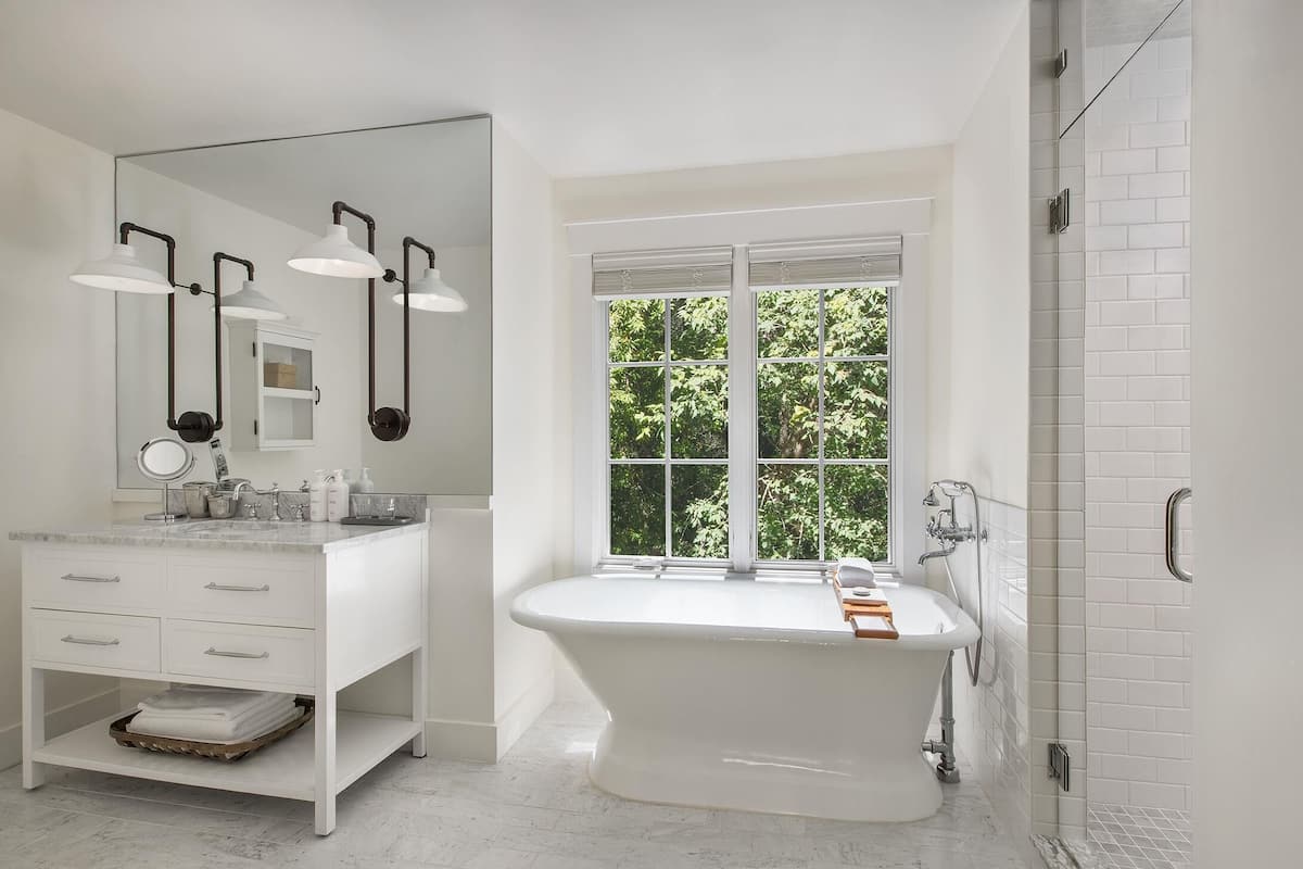 Egyptian cotton sheets, premium bedding, down comforters, pillowtop beds