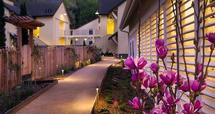 Farmhouse Inn