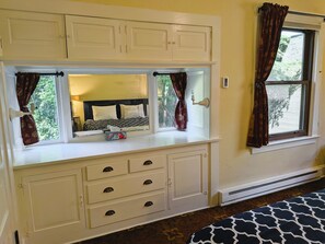 Phòng Deluxe, 1 giường cỡ king, phòng tắm riêng | Bộ trải giường bằng vải cotton Ai Cập, bộ đồ giường cao cấp