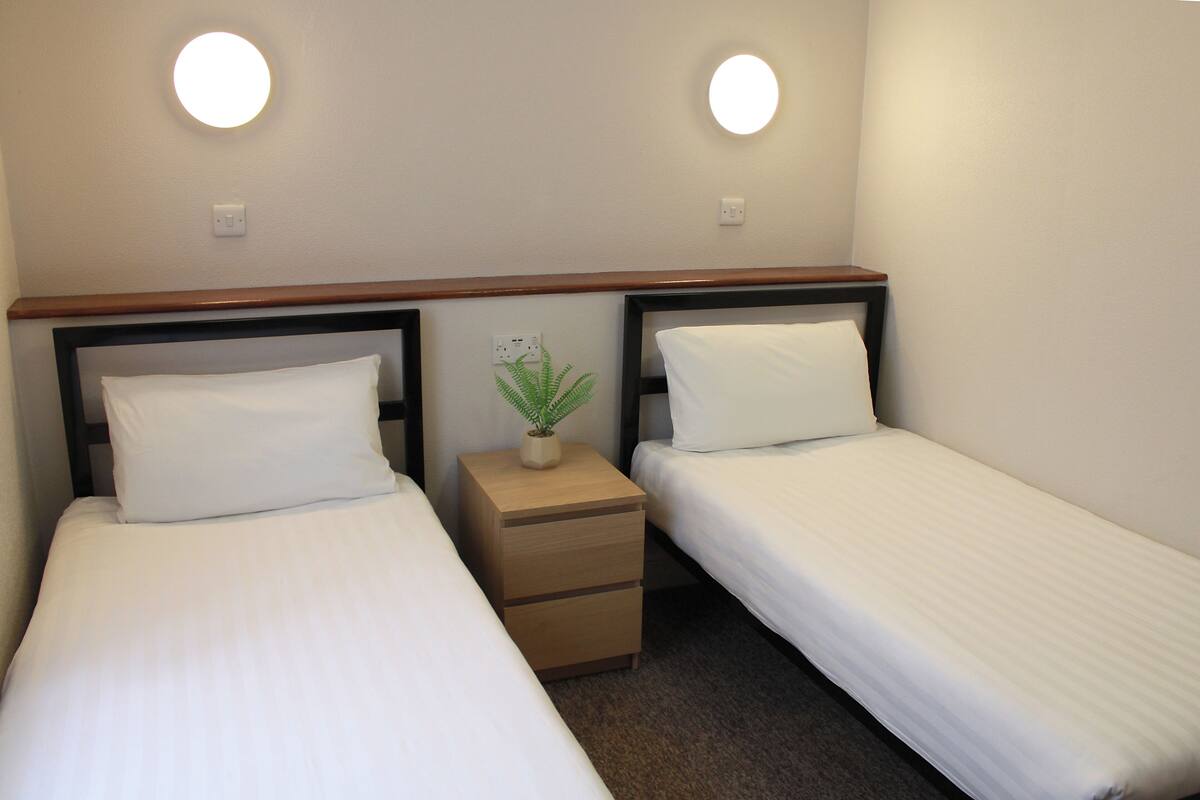 Superior Twin Room | Free WiFi, bed sheets