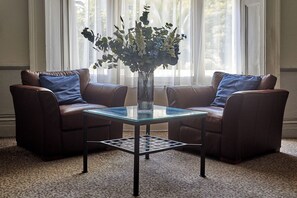 Lounge - Lords Hotel (London)