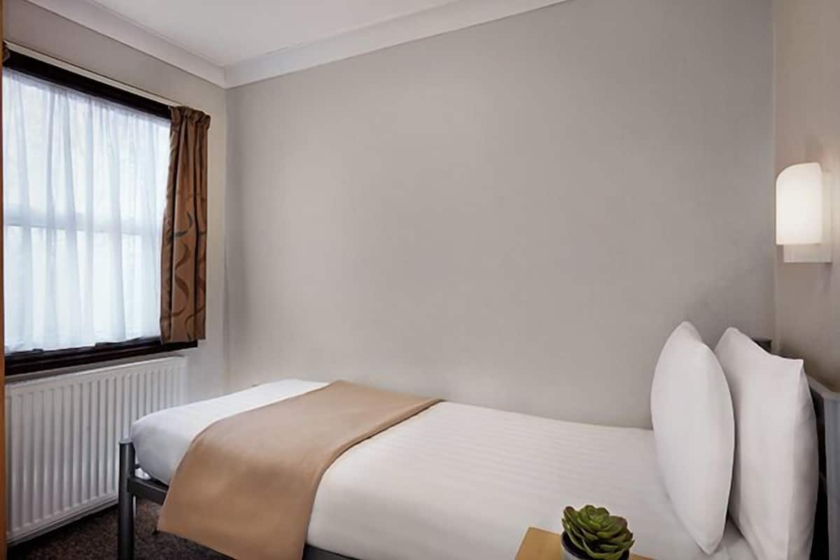 Wifi gratis y ropa de cama