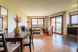 Apartment, 1 Bedroom | Living area | Flat-screen TV - Apartamentos Albatros (Llanes)