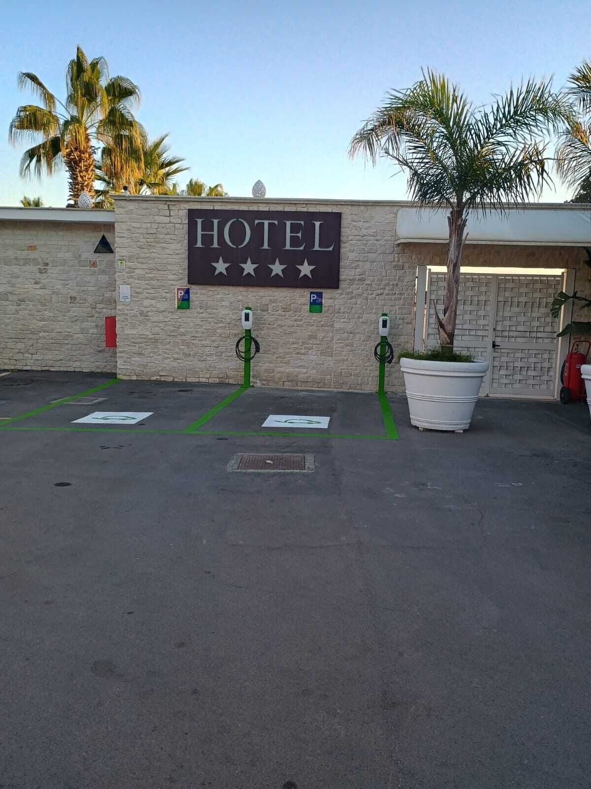 Borne de recharge pour véhicule électrique