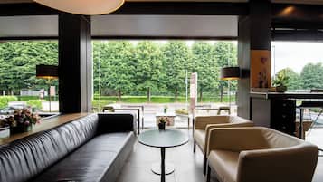 Coin salon dans le hall