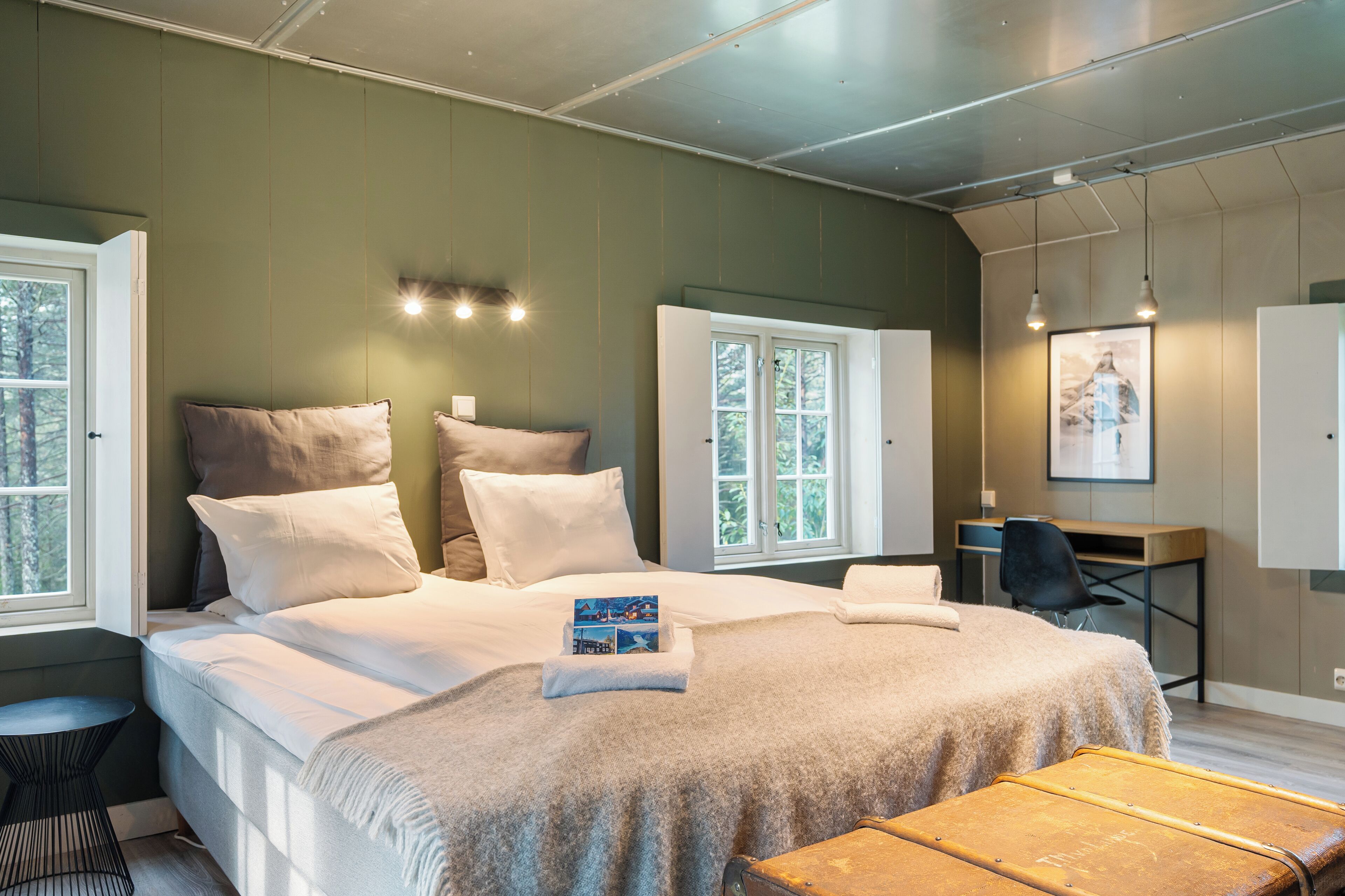 Rasletind | Premium bedding, individually decorated, individually furnished