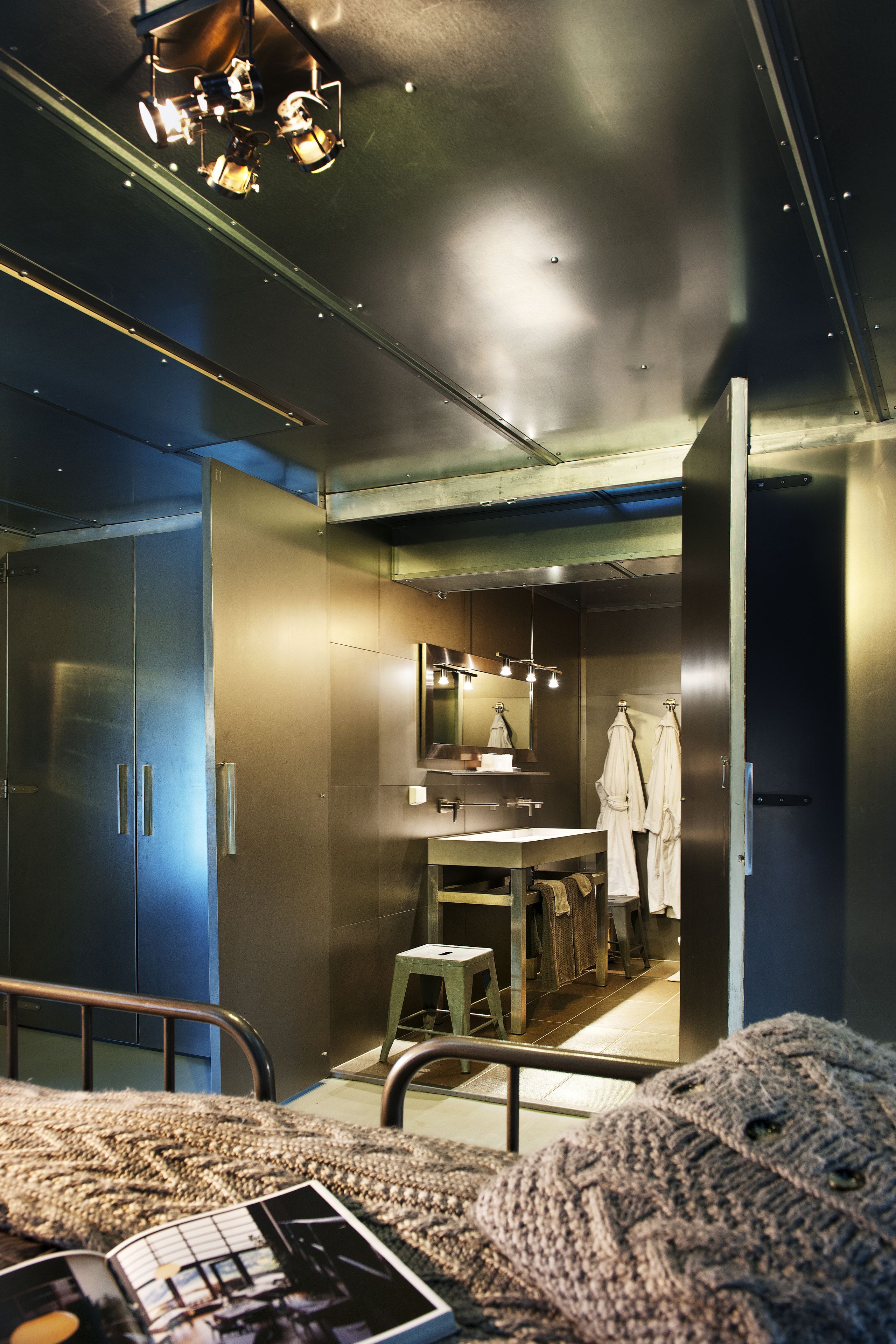 rasletind | premium bedding, individually decorated, individually furnished