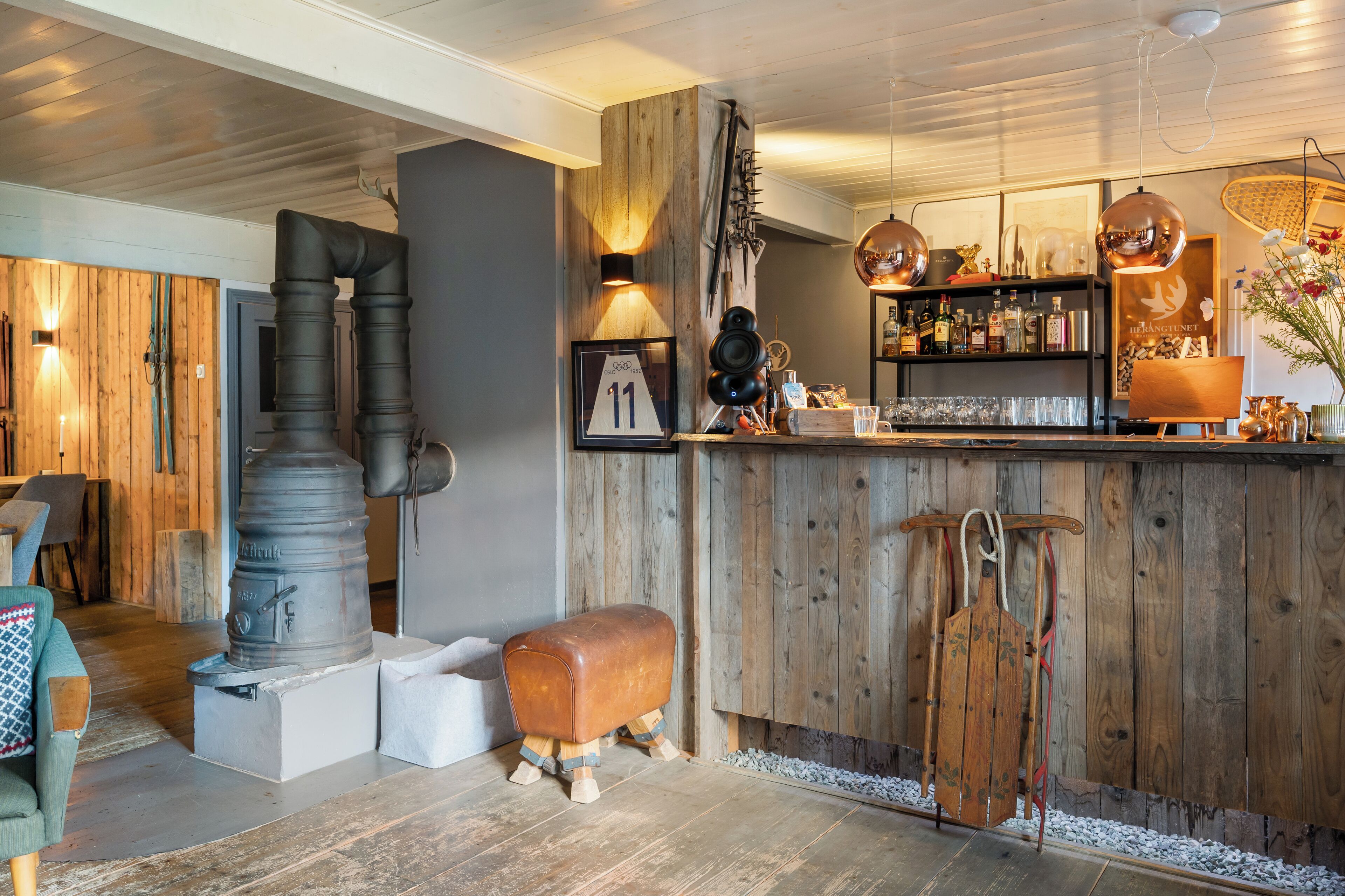 Frokost og middag serveres