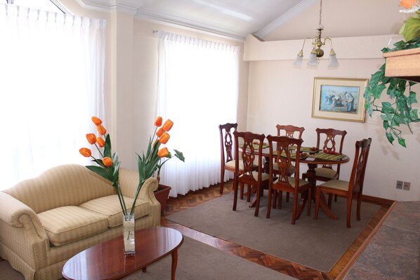 40-inch TV with cable channels