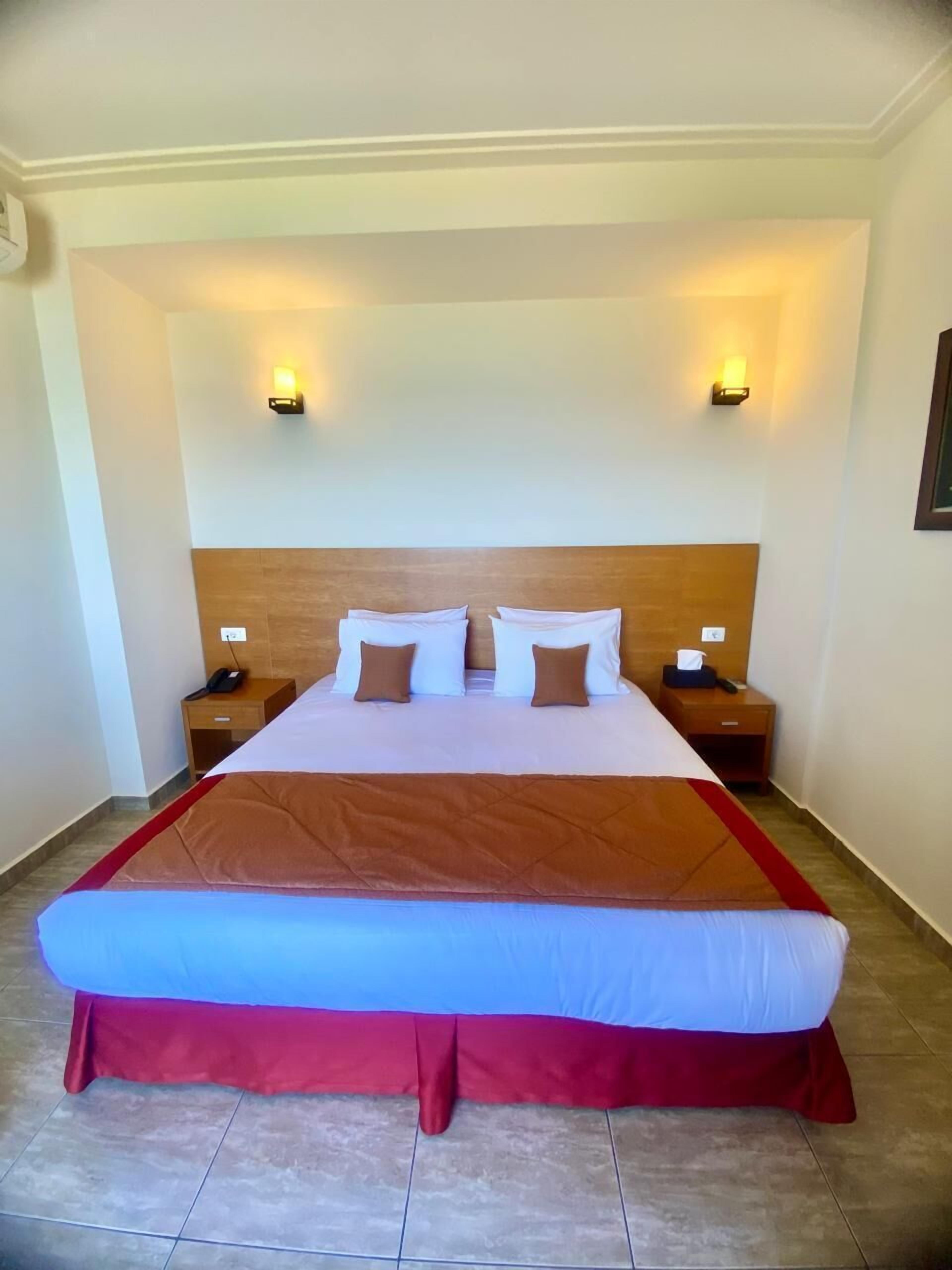 Panorama suite, 1 slaapkamer, balkon, uitzicht op zee | 1 slaapkamer, lakens van Egyptisch katoen, luxe beddengoed