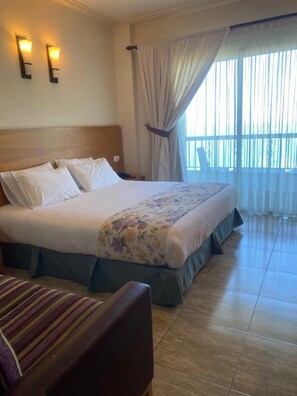 1 bedroom, Egyptian cotton sheets, premium bedding, Select Comfort beds - Victory Byblos Hotel & Spa (Mastita)